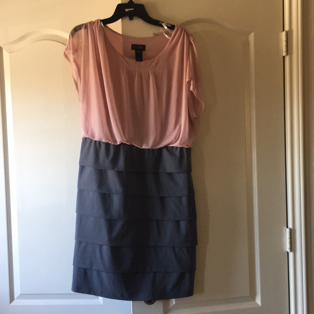 Blush & Grey dress that will hug you just right!